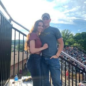 Meet your Posher, Whitney